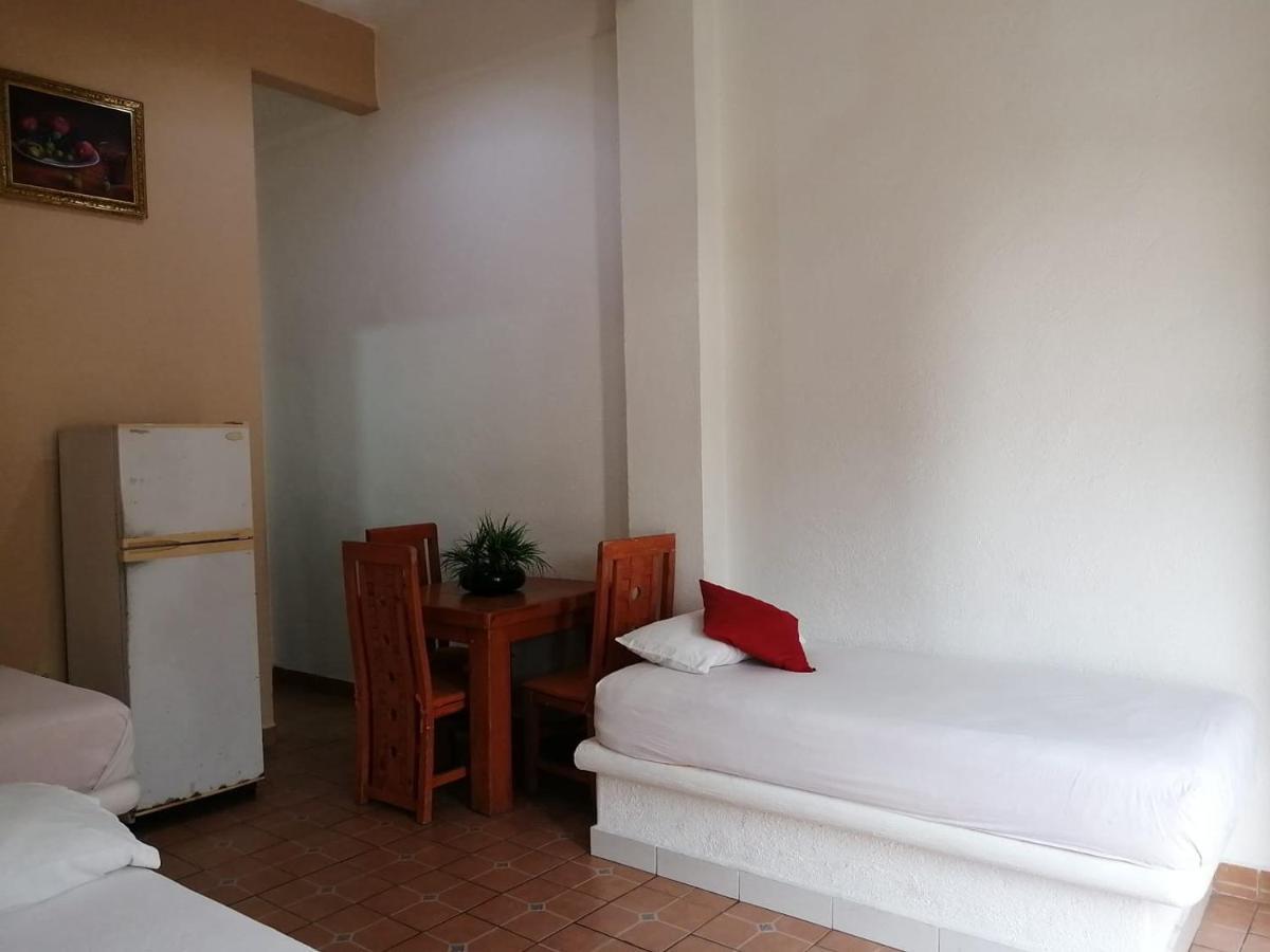 זיהואטנחו Hotel Isis מראה חיצוני תמונה